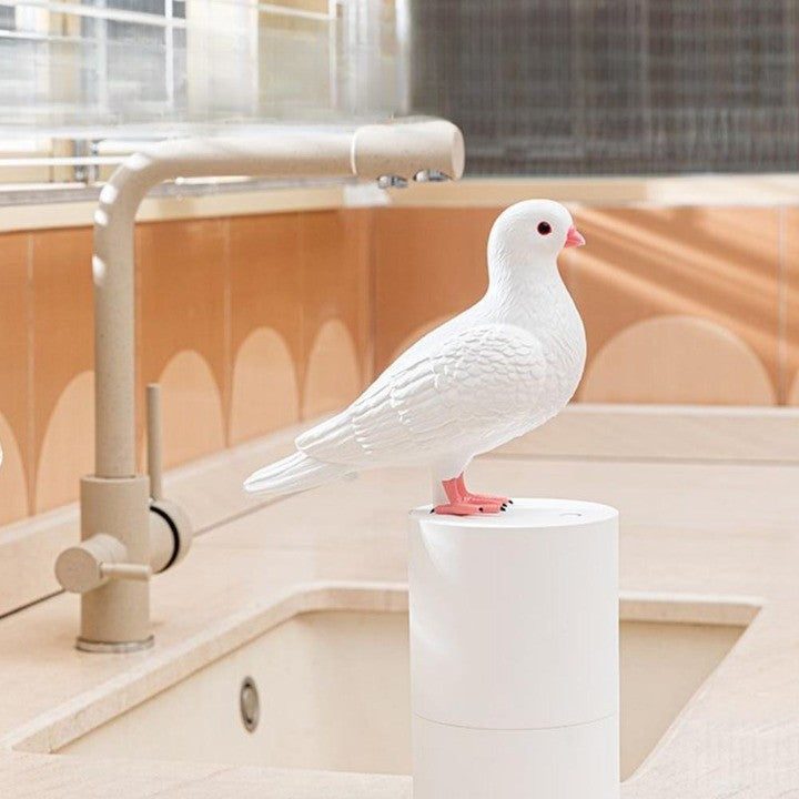 bird shaped creative soap dispenser